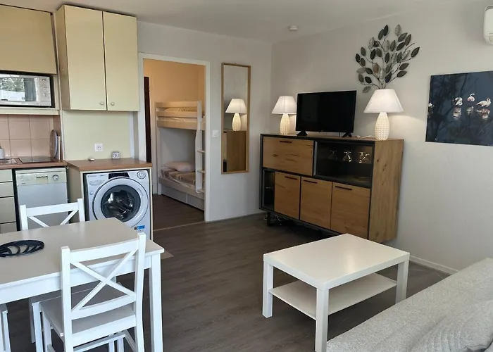 Les Cigales De Mer Studio Cabine Idealement Place Proche De La Plage