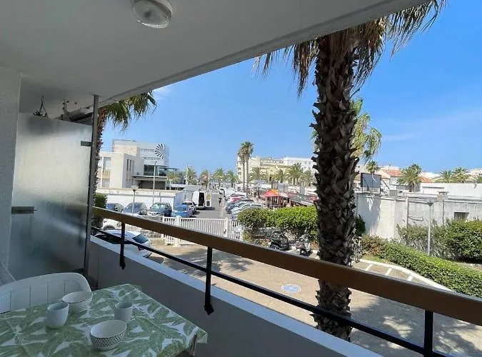 Les Cigales De Mer Studio Cabine Idealement Place Proche De La Plage
