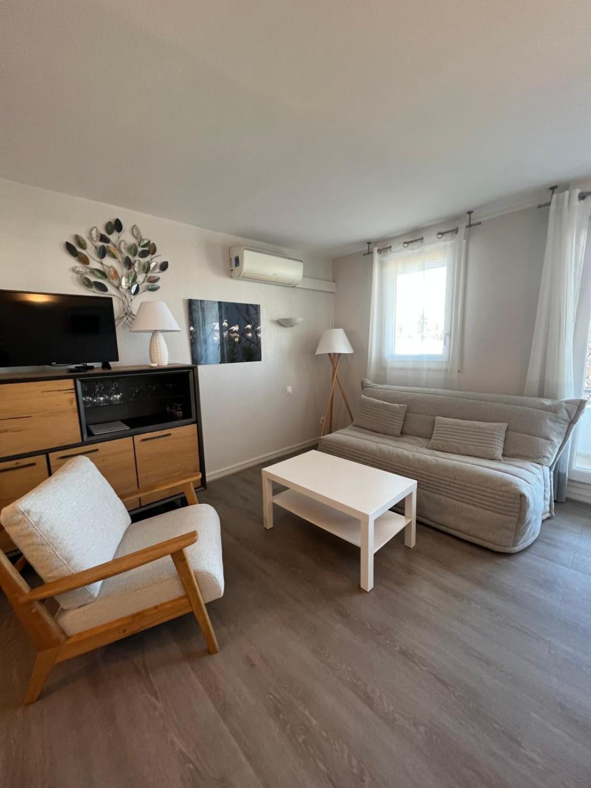 Apartment Les Cigales De Idealement Place Proche De La